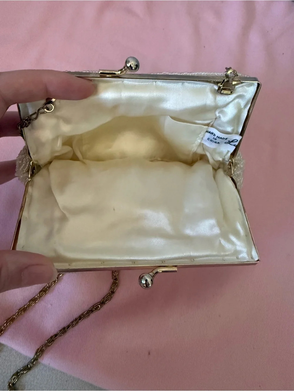 La Regale Vintage Beaded Shell Clutch with Chain